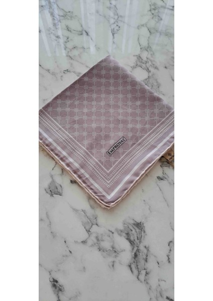 Pembe Koza Desen Eşarp, Emproyal fırsatları