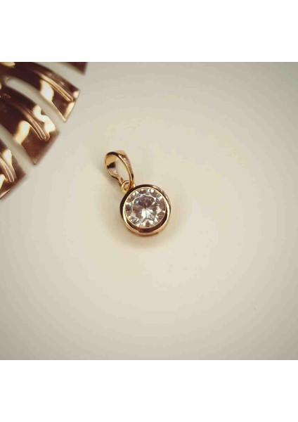Xuping Zirkon Taşlı Yuvarlak Gold Kolye Ucu modelleri