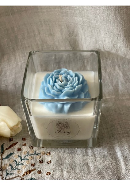 Peony Bloom Serisi – El Yapımı Doğal Soya Mum | Mavi Çiçek Desenli | Dekoratif Cam Mum fiyatları