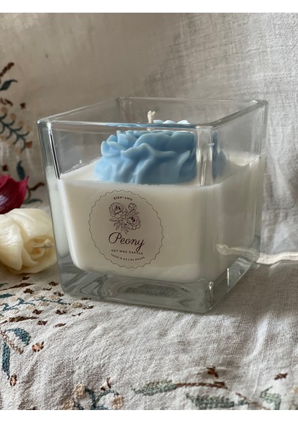 Peony Bloom Serisi – El Yapımı Doğal Soya Mum | Mavi Çiçek Desenli | Dekoratif Cam Mum fırsatları