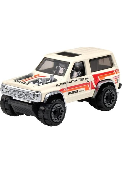 1:64 Tekli Arabalar 2023 020/250 J-Imports Nissan Patrol Custom 5785-HKG23