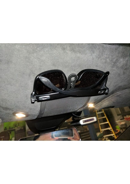 Tesla Model S Güneş Gözlüğü Klipsi (Plastik Aparattır!!!) 3D modelleri