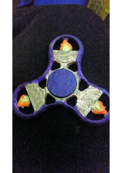 Flaming Chalice Fidget Spinner (Plastik Aparattır!!!) 3D