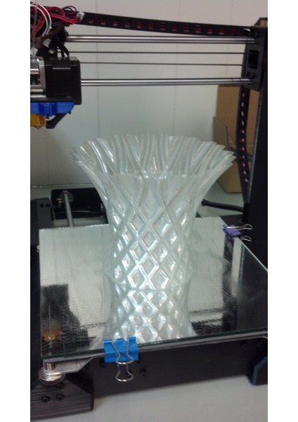 Bükülmüş Tüp Vazo (Plastik Aparattır!!!) 3D