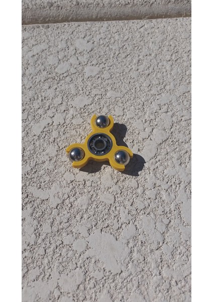 Küçük Top Taşıyan Fidget Spinner (Plastik Aparattır!!!) 3D