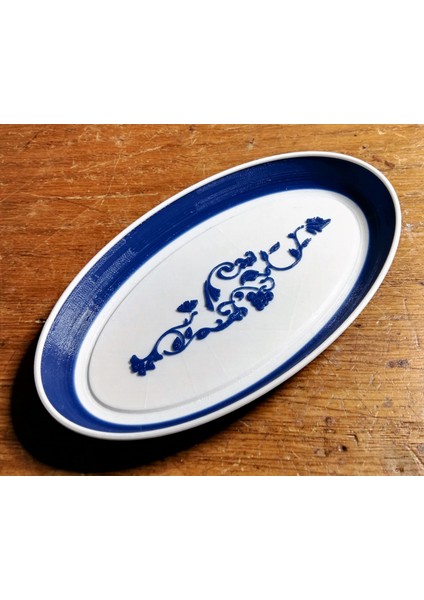 Oval Tepsi (Sadece Plastik Aparattır!!!) 3D