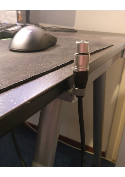 Xlr Kablo Tutucu (Plastik Aparattır!!!) 3D