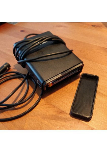 Audio Technica AT831B, Pro 70 Pil Kapağında (Plastik Aparattır!!!) 3D