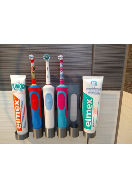 Aile Duvara Monte Tutucu Elektrikli Diş Fırçası Oral-B ve Diş Macunu (Sadece Plastik Aparattır!!!) 3D