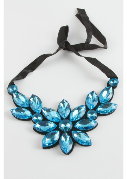 Çiçek Taşlı Yaka Kolye fırsatları