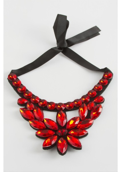 Çiçek Taşlı Yaka Kolye fırsatları