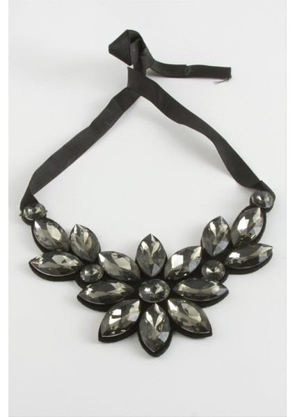 Çiçek Taşlı Yaka Kolye fiyatları