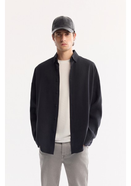 Erkek Siyah Düğmeli Yaka Soft Touch Oversize Fit Gömlek A52Y2023