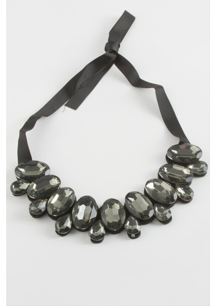 Oval Taşlı Yaka Kolye modelleri