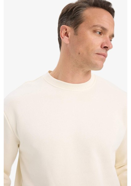 Relax Fit Bisiklet Yaka Kalın İçi Yumuşak Tüylü Basic Düz Sweatshirt T5139AZ25AU fırsatları