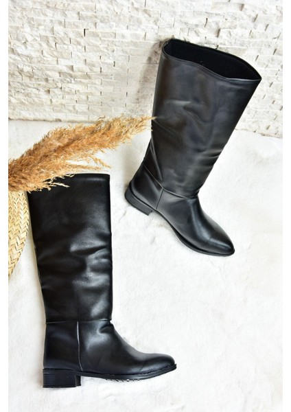 Kadın Günlük Suni Deri Çizme – Düz Tabanlı, Rahat ve Şık Tasarım, Sonbahar/Kış Kullanıma Uygun