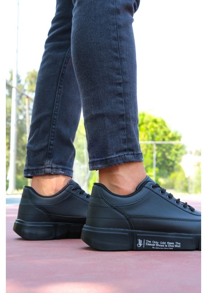 Erkek Sneaker Spor Ayakkabı – Hafif, Dayanıklı, Esnek Dış Tabanlı ve Yastıklı İç Tabanlı Bağcıklı Model