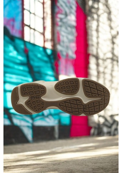 Maybe Bej Kadın Deri Sneaker – Bağcıklı, Dayanıklı Tabanlı ve Rahat Günlük Spor Ayakkabı