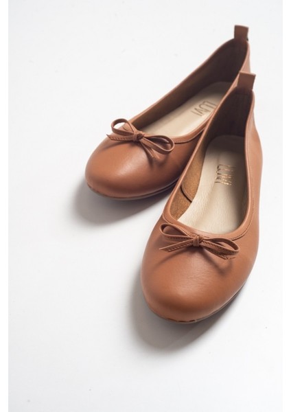 Taba Deri Kadın Babet – Rahat Tabanlı, Günlük ve Şık Tasarım, Konforlu Ayakkabı Modeli