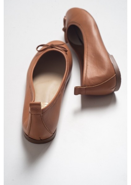 Taba Deri Kadın Babet – Rahat Tabanlı, Günlük ve Şık Tasarım, Konforlu Ayakkabı Modeli
