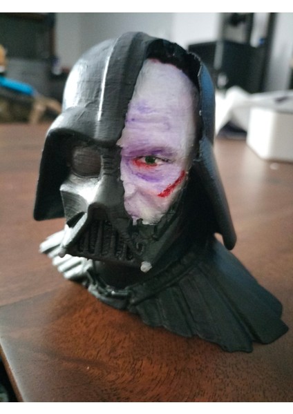Darth Vader Kırık Kask Büstü (Sadece Plastik Aparattır!!!) 3D modelleri