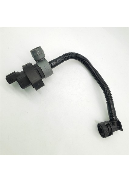 E60 E70 E82 Için Boru Karbon Tank Vanalı Yakıt Tankı Havalandırma Vanası (Yurt Dışından)