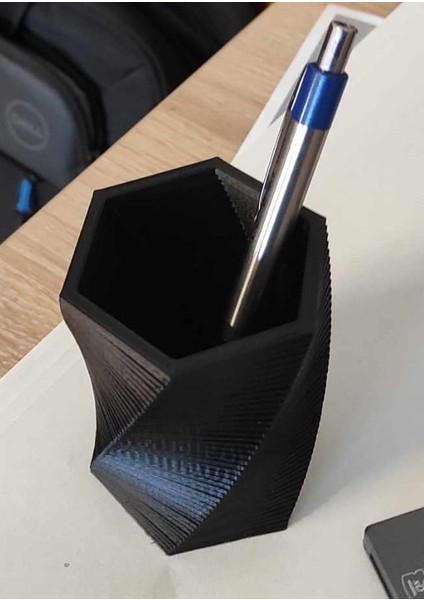 Bükülmüş Kalem ve Kalem Tutucu (Sadece Plastik Aparattır!!!) 3D