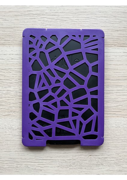 Kindle Paperwhite 5.6.1.1 (5. Nesil) Için Işık Kutusu - Voronoi Deseni (Sadece Plastik Aparattır!!!) 3D modelleri