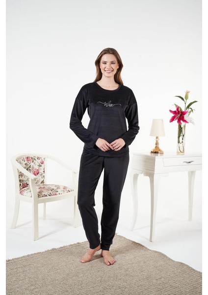 Kadın Kışlık Kadife Pijama Takımı fırsatları