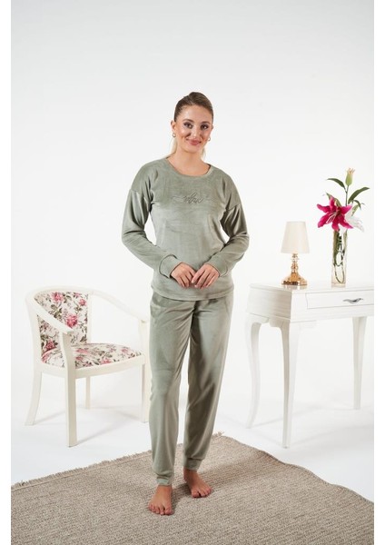 Kadın Kışlık Kadife Pijama Takımı