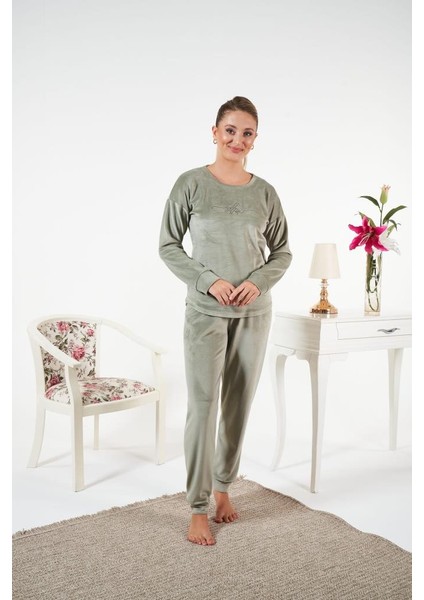 Kadın Kışlık Kadife Pijama Takımı