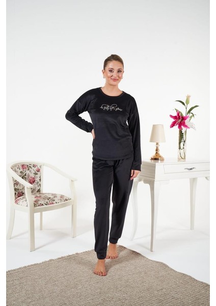 Kadın Kışlık Kadife Pijama Takımı indirimleri