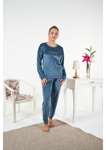 Kadın Kışlık Kadife Pijama Takımı fırsatları