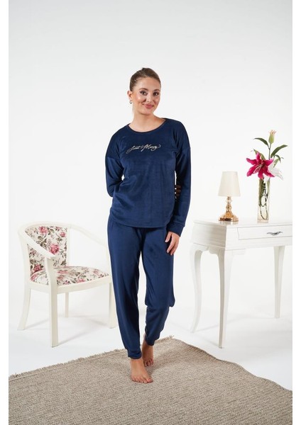 Kadın Kışlık Kadife Pijama Takımı fırsatları