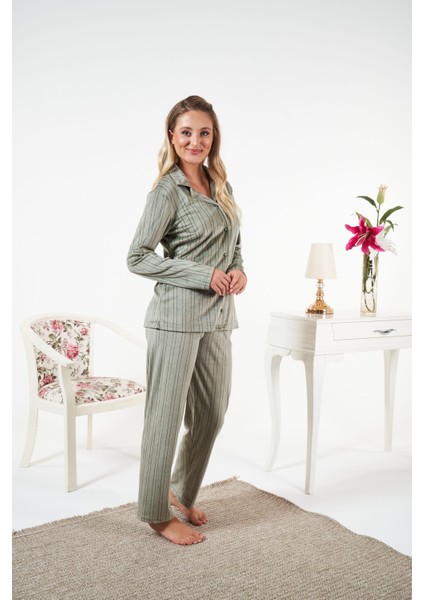 Kadın Kışlık Önden Düğmeli Çizgili Kadife Pijama Takımı Yeşil modelleri
