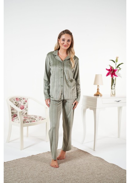 Kadın Kışlık Önden Düğmeli Çizgili Kadife Pijama Takımı Yeşil fırsatları