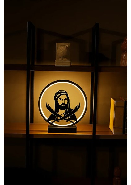 Çift Kılıçlı Figürlü Kablolu LED Siyah Masa Lambası – Dekoratif Anlamlı Tasarım Aydınlatma modelleri