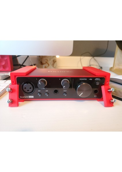 Scarlett Solo (Gen 3) Masa Montajı Altında (Sadece Plastik Aparattır!!!) 3D fiyatları