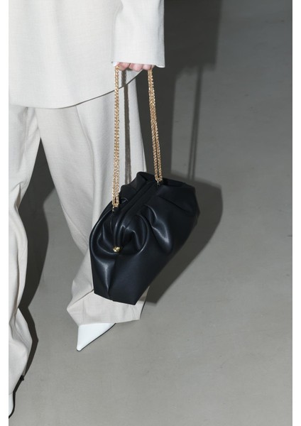 Siyah Kadın Zincirli Omuz Çantası modelleri