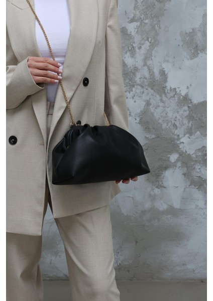 Siyah Kadın Zincirli Omuz Çantası indirimleri