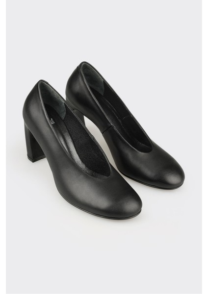 Siyah Deri Kadın Orta Topuk Ayakkabı fiyatları