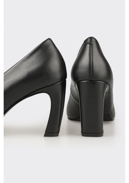 Siyah Deri Kadın Orta Topuk Ayakkabı fırsatları