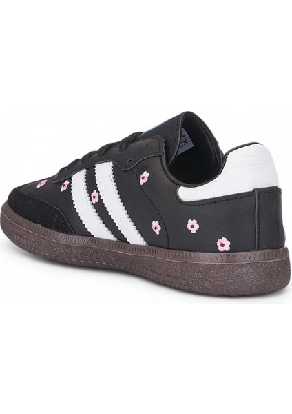 104 Kadın Çiçekli Sneaker modelleri