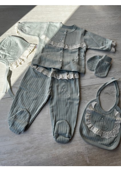 Arılı Kalpli Dantel Detaylı Kız Bebek 5li Set 0-3AY Hastane Çıkışı