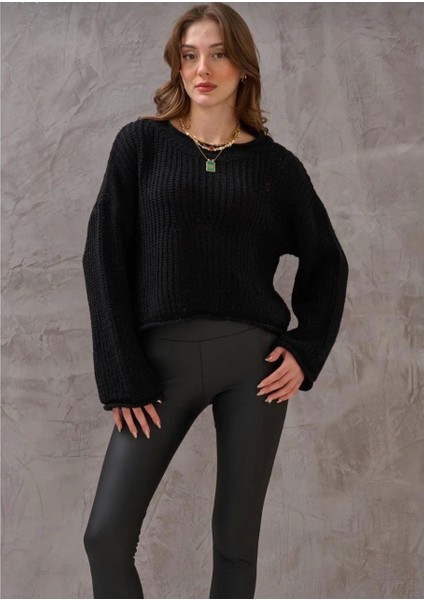 Salaş Delik Detaylı Kazak Siyah modelleri