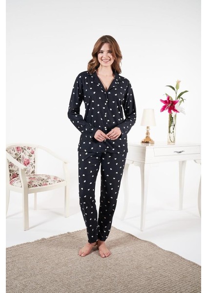 Kadın Kışlık Önden Düğmeli Kalp Desenli Süet Pijama Takımı