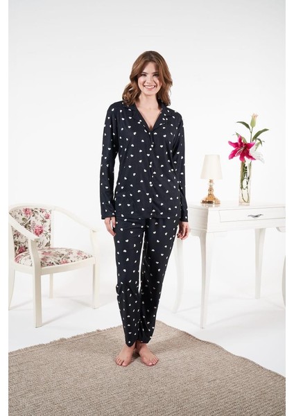 Kadın Kışlık Önden Düğmeli Kalp Desenli Süet Pijama Takımı fırsatları