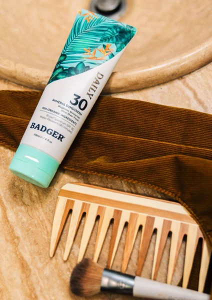 Daily Mineral Güneş Kremi SPF30 | Organik & Temiz Içerikli Fiziksel Koruyucu | Beyaz Iz Bırakmaz | Yüz ve VÜCUT İÇIN | 118ML indirimleri