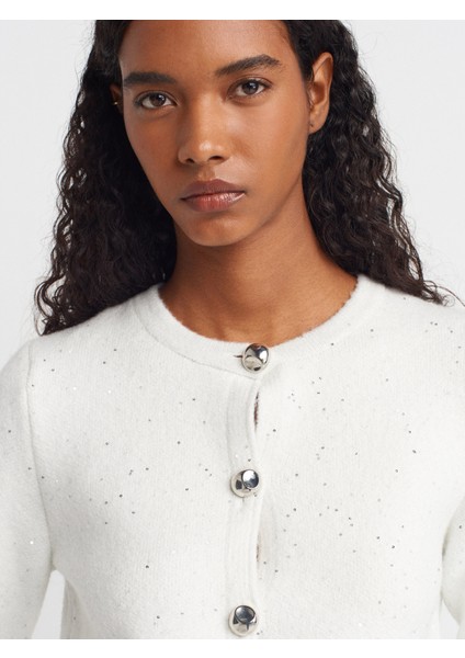 60935 Bisiklet Yaka Pullu Simli Düğmeli Triko Hırka-Ekru modelleri