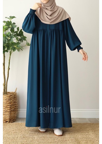 Mina Ferace Petrol Mavisi